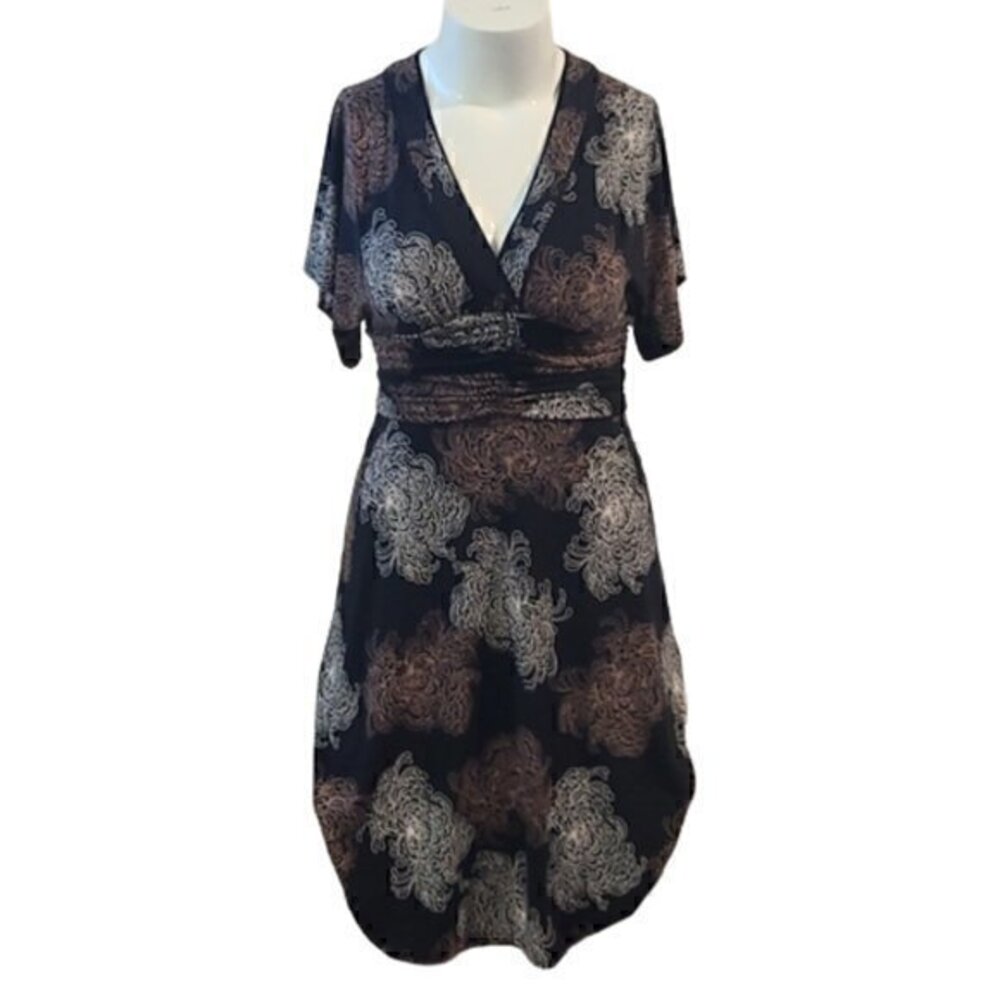 [BCBG Maxazria] V-neck Short Sleeve Dress - Size M